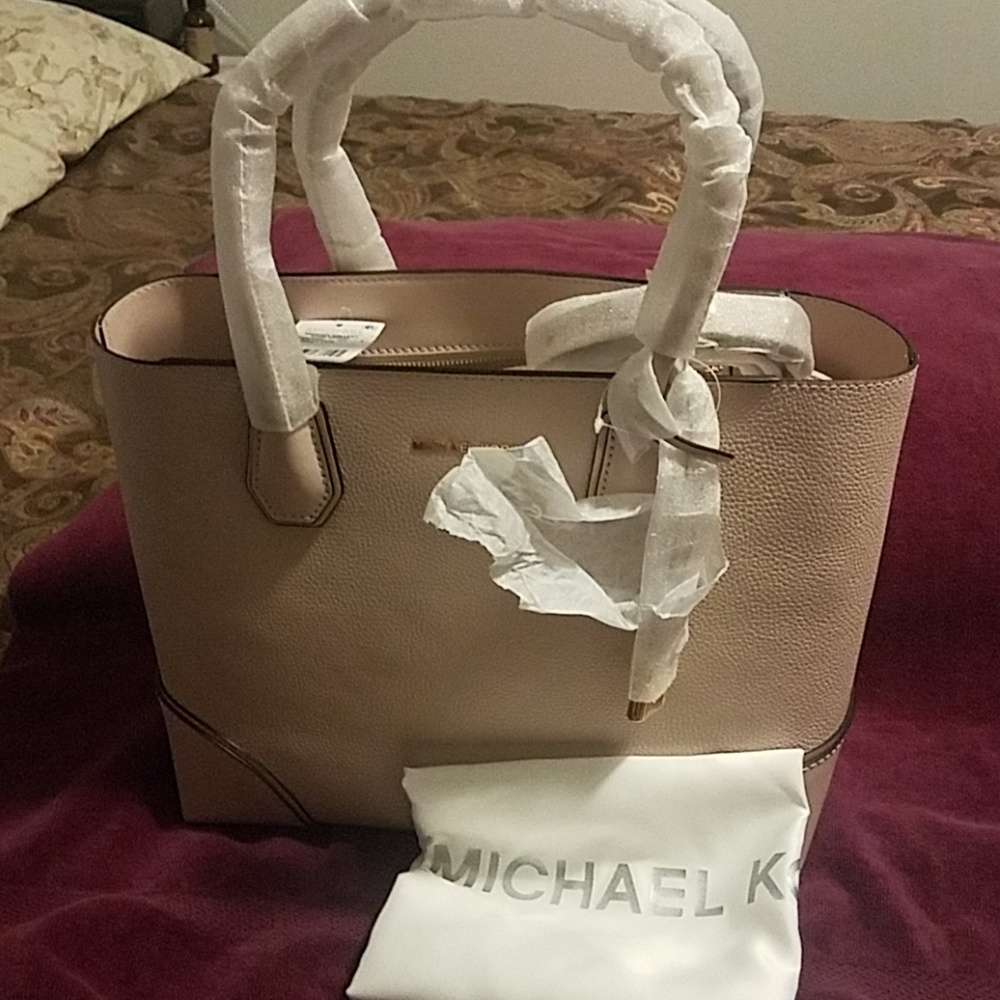 NWT - Michael Kors Purse